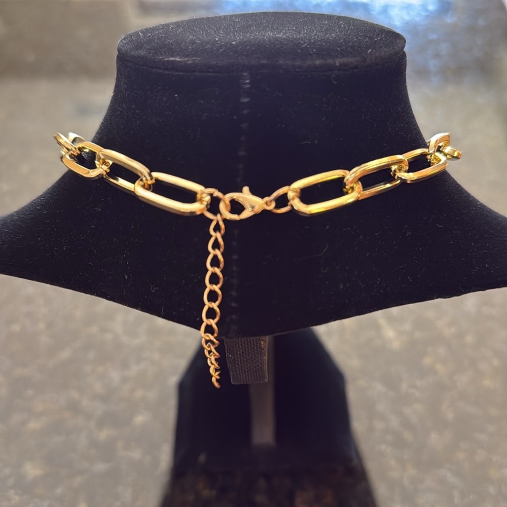 Authentic Louis Vuitton Lock & Key with Gold Tone Chain Necklace - Picture 11 of 13